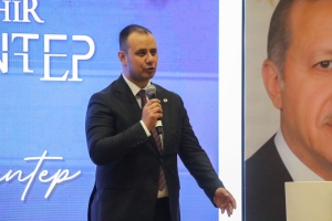 Gastronomi alanında bizi hiç bir zaman yalnız bırakmayan değerli Başkanımız Fatma Şahin’nin ev sahipliğinde Gastronominin emektarı Esnafımlarımız ile bir araya geldik ev sahipliği için birbirinden değerli başkanımıza ve milletvekilimiz Abdulhamit GÜL'beye şahsım ve esnaflarım adına teşekkür ederim