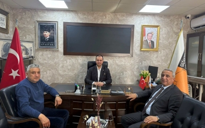 Gaziantep Tarım İl Müdürümüz Sayın İbrahim Sağlam’ı odamızda ağırlamaktan memnuniyet duyduk. Esnafımızın ve sektörümüzün mevcut durumu, beklentileri ve çözüm önerileri üzerine verimli istişarelerde bulunduk.Nazik ziyaretleri ve yapıcı katkıları için Sayın İl Müdürümüze teşekkür ediyoruz.