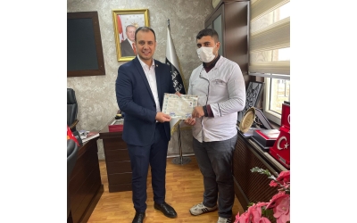 Kalfalık-Ustalık Belgesi Sınavında Başarılı Olan Ustalarımızın Belgelerini Teslim Etmeye Başladık..