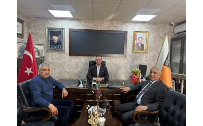 Gaziantep Tarım İl Müdürümüz Sayın İbrahim Sağlam’ı odamızda ağırlamaktan memnuniyet duyduk. Esnafımızın ve sektörümüzün mevcut durumu, beklentileri ve çözüm önerileri üzerine verimli istişarelerde bulunduk.Nazik ziyaretleri ve yapıcı katkıları için Sayın İl Müdürümüze teşekkür ediyoruz.