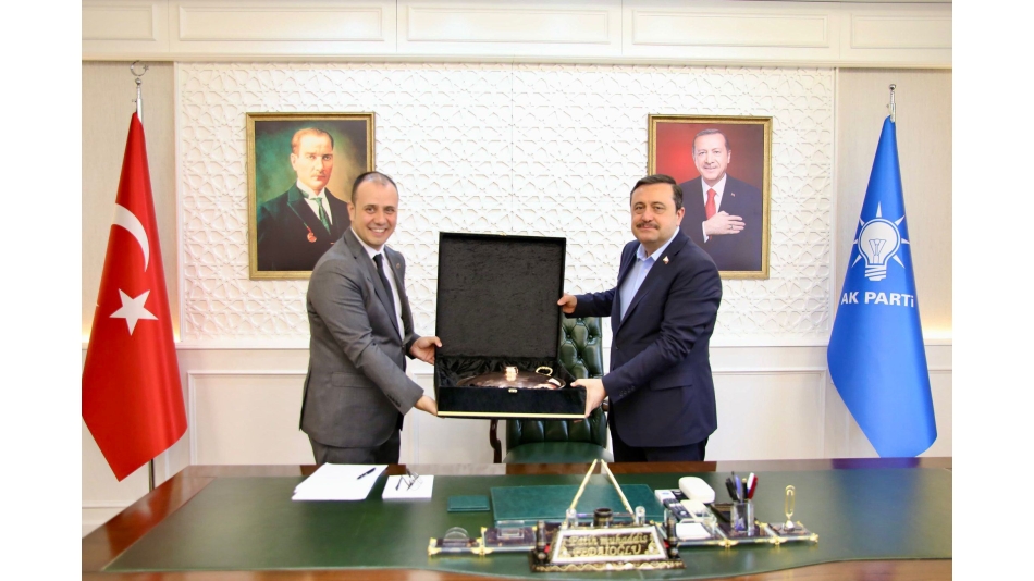 Ak Parti Gaziantep il Başkanlığına atanan Sn. Fatih Muhaddis Fedaioğlu başkanımıza yönetim kurulumuz ile birlikte hayırlı olsun ziyaretinde bulunduk yakın ilgi ve alakalarından dolayı şahsım ve esnaflarımız adına teşekkür ederim.