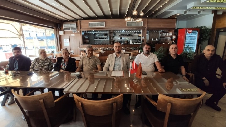 Katmerci ve Yönetim Kurulu Üyeleri basın mensuplarıyla bir araya geldi